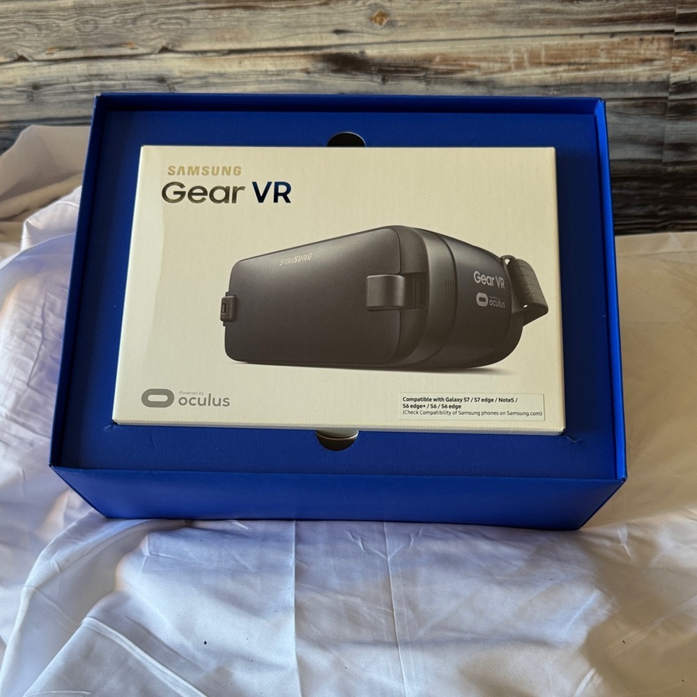 Samsung Gear VR Headset - Black